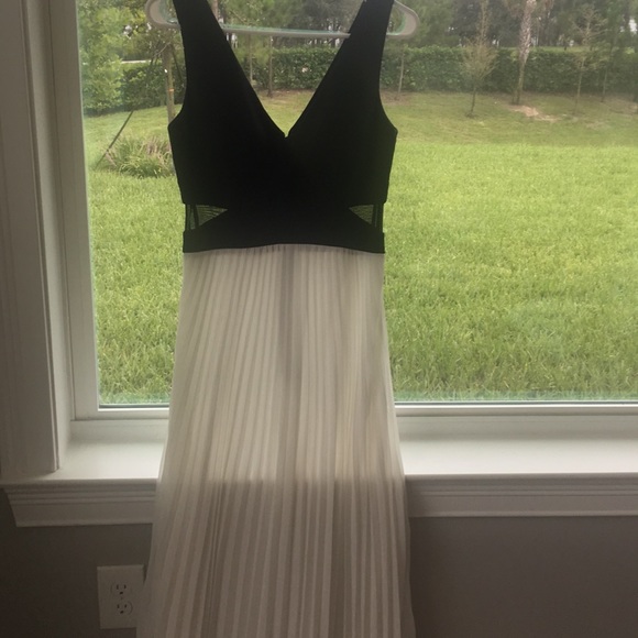 xscape Dresses & Skirts - White and black long wedding or prom dress